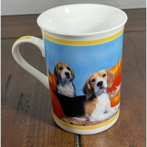 Beagle Dog Coffee Collector Mug Cup Pumpkin Play Danbury Mint 4 Inch - Picture 4 of 6